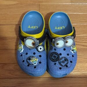 CROCS womens Blue and Yellow Minions Slippers